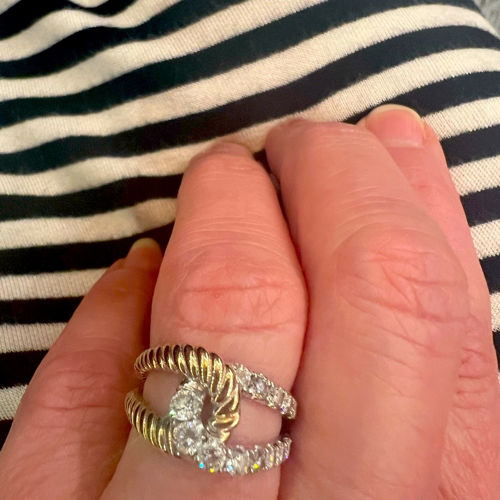 Diamond fashion ring
